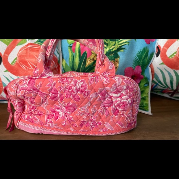 Vera Bradley - Picture 4 of 7